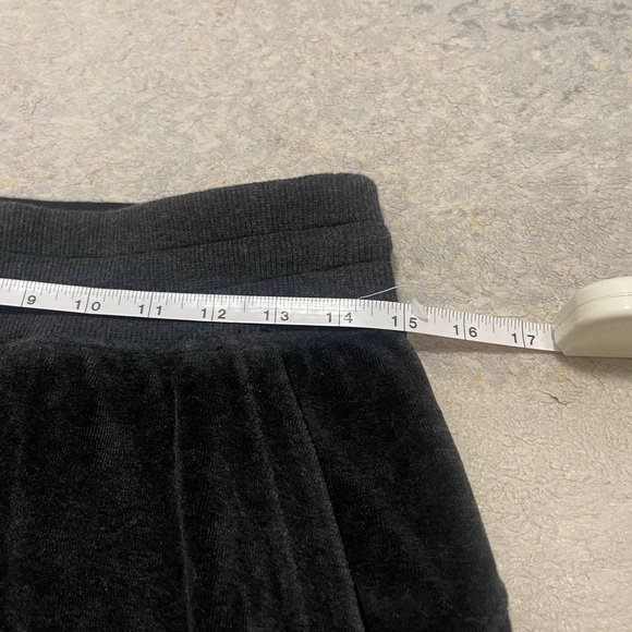 NWOT Women’s Sz 6 (30” Waist) Lululemon Warm Down Joggers Velour Heathered Black - Picture 13 of 13